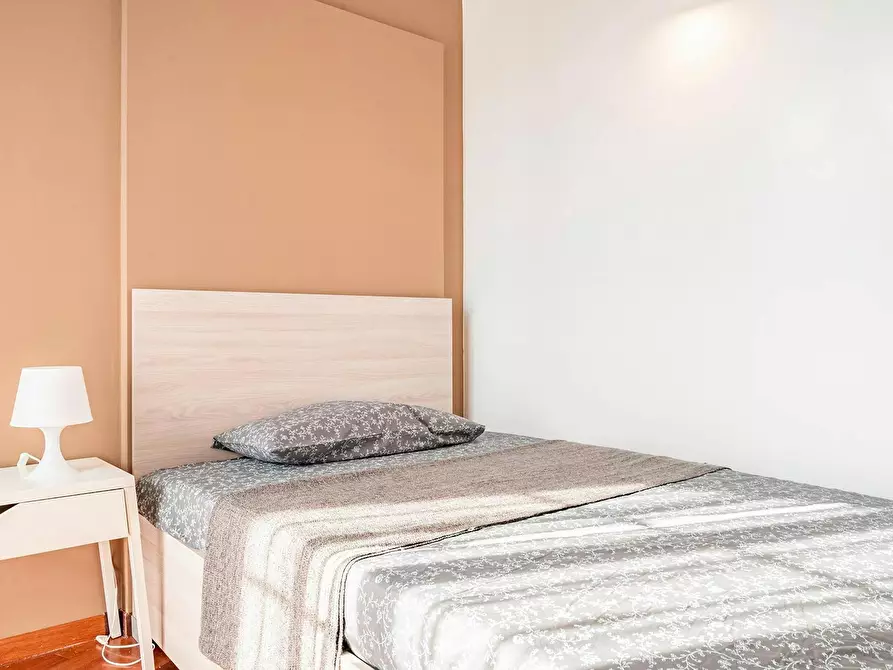 Immagine 5 di Camera in affitto  in Via Santa Rita da Cascia a Milano