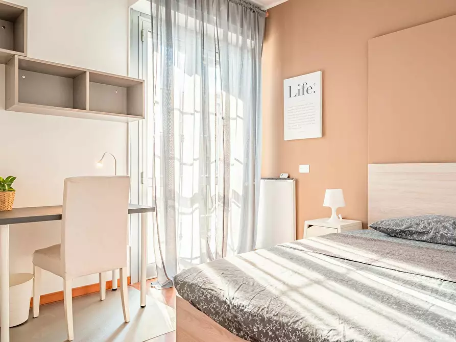 Immagine 1 di Camera in affitto  in Via Santa Rita da Cascia a Milano