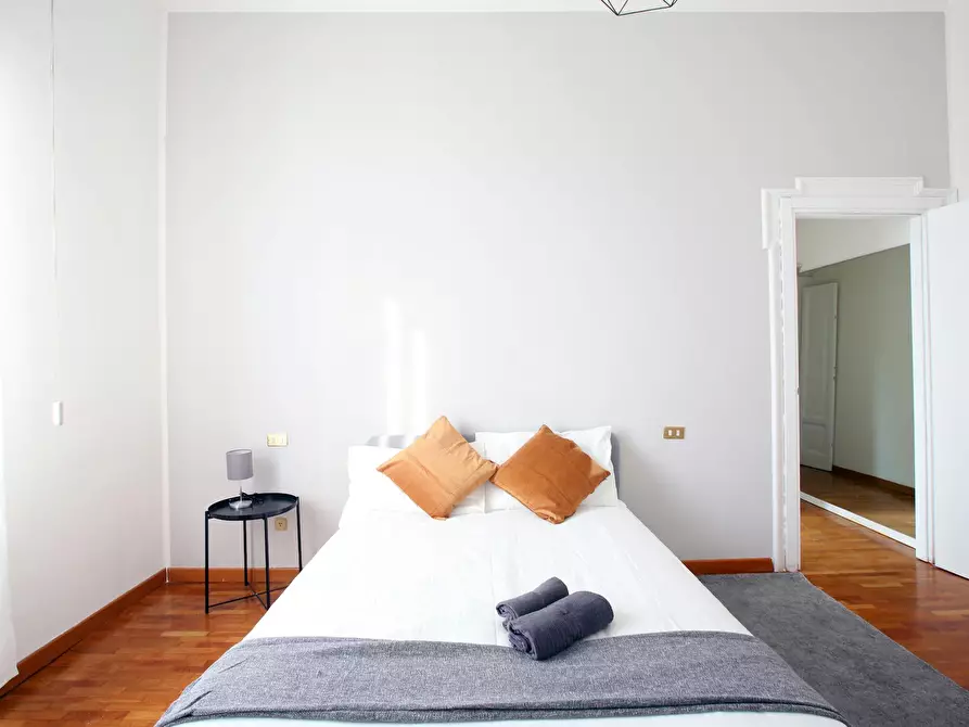 Immagine 5 di Camera in affitto  in Via Gustavo Modena a Milano