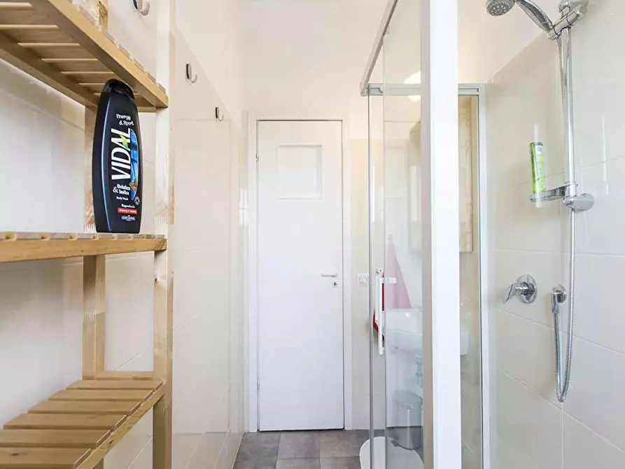 Immagine 9 di Camera in affitto  in Via dei Mandorli a Corsico