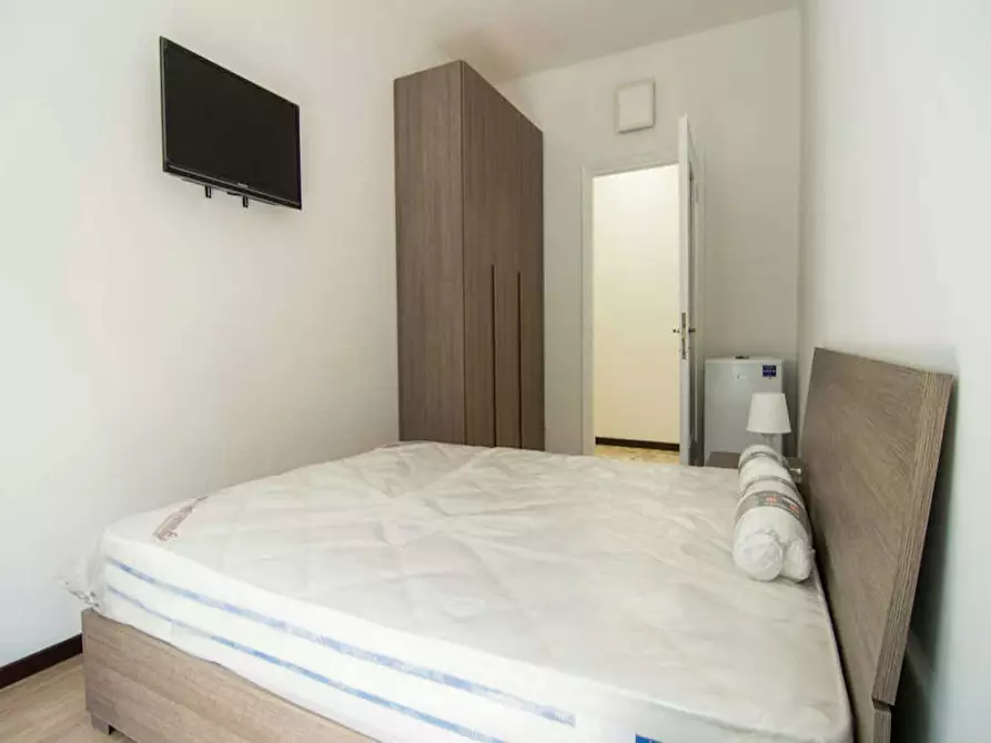 Immagine 5 di Camera in affitto  in Via Francesco Reina a Milano