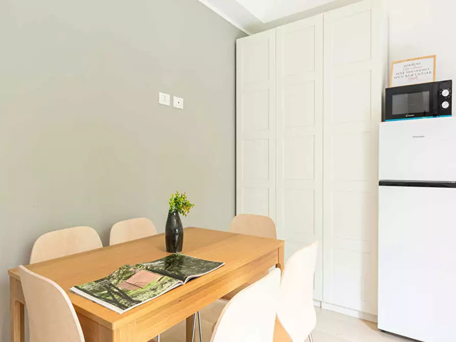 Immagine 10 di Camera in affitto  in Largo Cavalieri di Malta a Milano