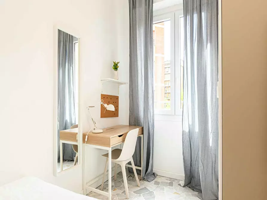 Immagine 5 di Camera in affitto  in Largo Cavalieri di Malta a Milano