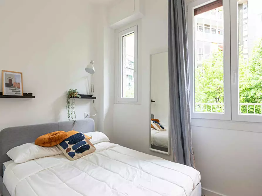 Immagine 1 di Camera in affitto  in Largo Cavalieri di Malta a Milano