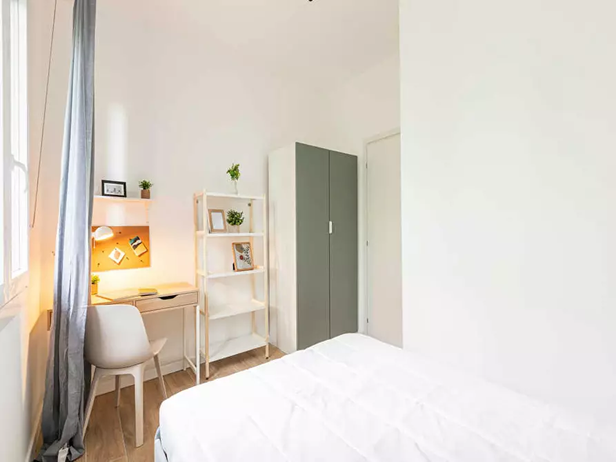 Immagine 5 di Camera in affitto  in Largo Cavalieri di Malta a Milano