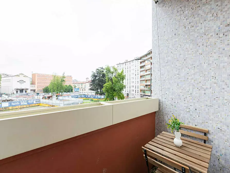 Immagine 9 di Camera in affitto  in Via Lorenteggio a Milano