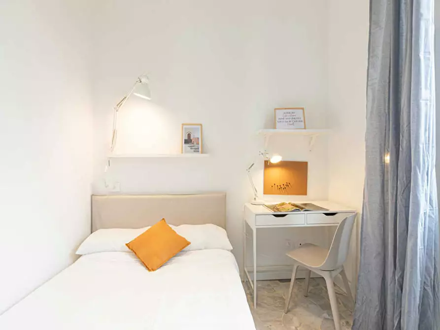 Immagine 1 di Camera in affitto  in Via Salvatore Barzilai a Milano