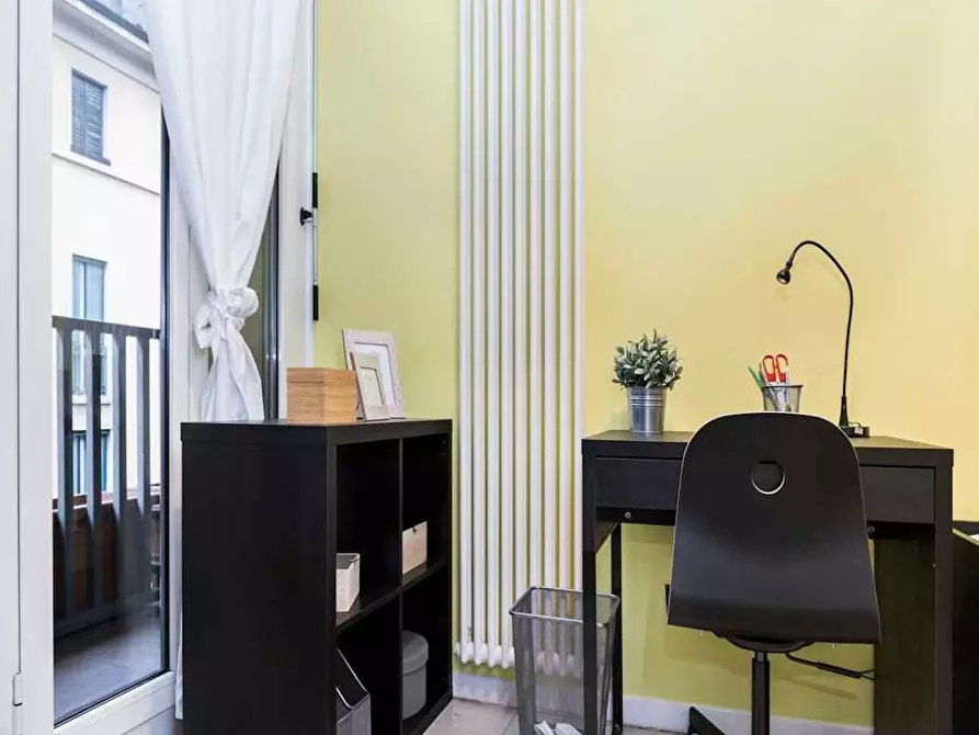 Immagine 6 di Camera in affitto  in Viale Monte Santo a Milano