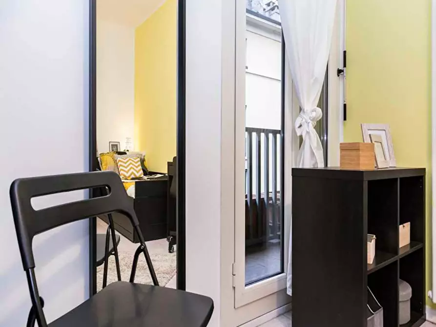 Immagine 5 di Camera in affitto  in Viale Monte Santo a Milano