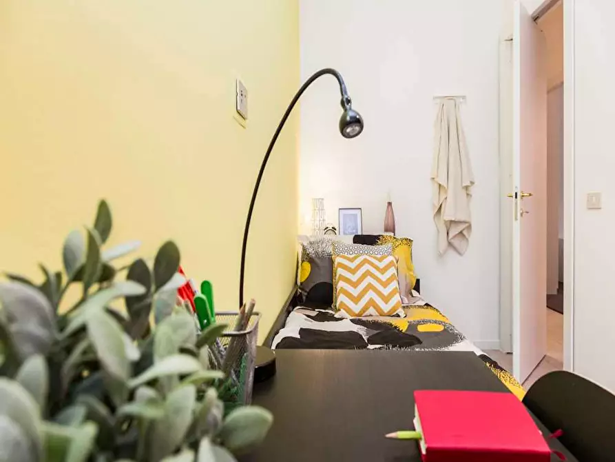 Immagine 2 di Camera in affitto  in Viale Monte Santo a Milano