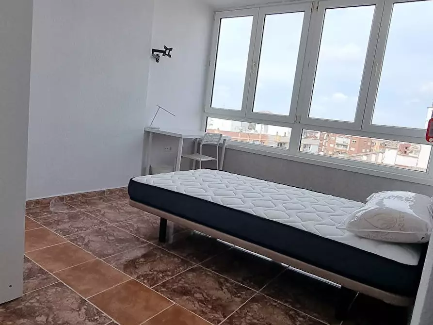 Immagine 3 di Camera in affitto  in Calle Lope de Rueda a Cartagena