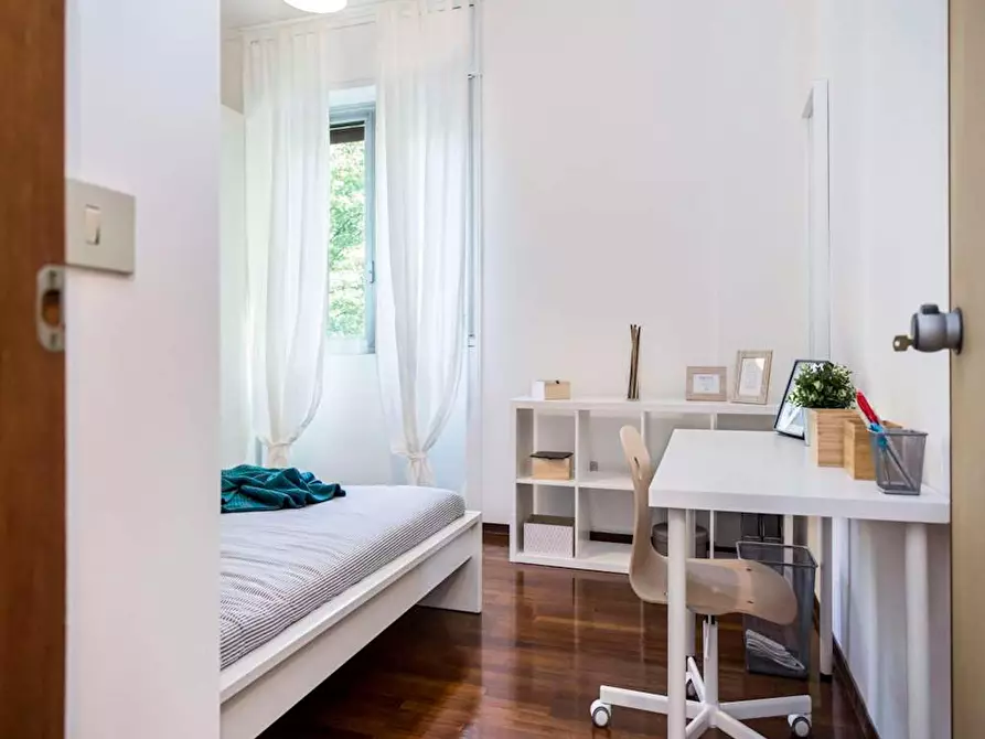 Immagine 2 di Camera in affitto  in Via Giuseppe Frua a Milano