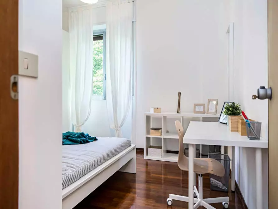 Immagine 6 di Camera in affitto  in Via Giuseppe Frua a Milano