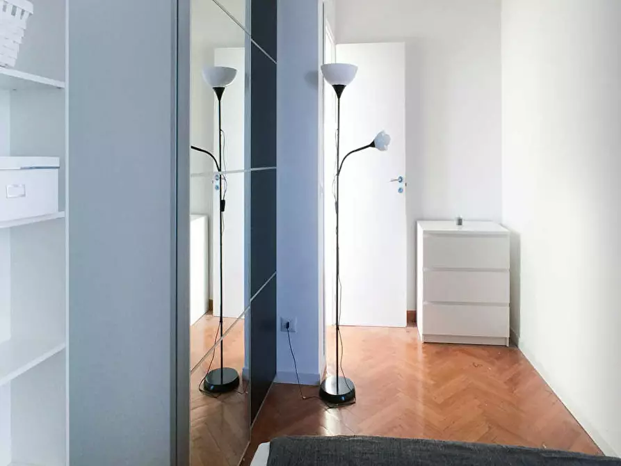 Immagine 6 di Camera in affitto  in Via Ariberto a Milano