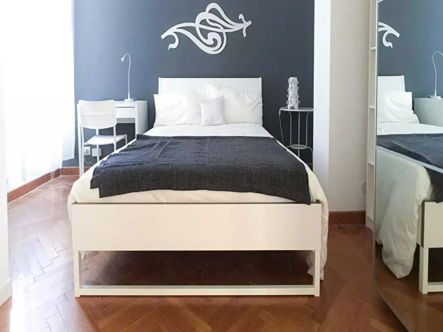 Immagine 2 di Camera in affitto  in Via Ariberto a Milano