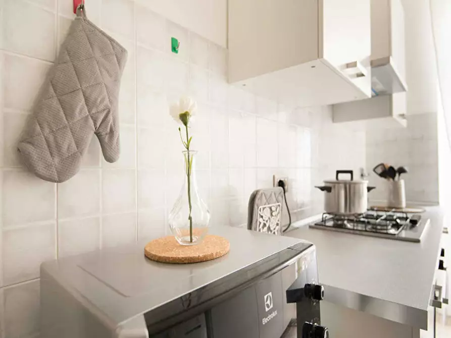 Immagine 10 di Camera in affitto  in Corso Re Umberto a Torino