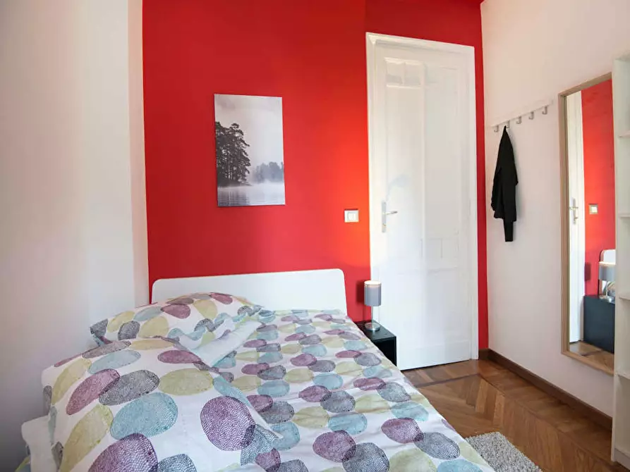 Immagine 4 di Camera in affitto  in Corso Re Umberto a Torino