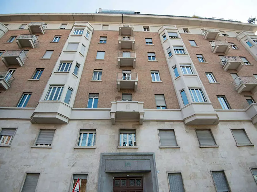 Immagine 9 di Camera in affitto  in Corso Re Umberto a Torino