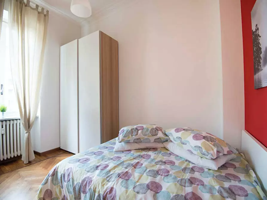 Immagine 1 di Camera in affitto  in Corso Re Umberto a Torino