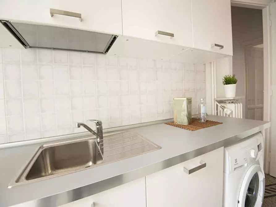 Immagine 9 di Camera in affitto  in Corso Re Umberto a Torino