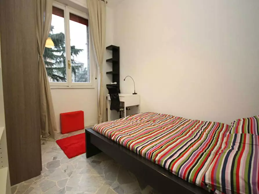 Immagine 10 di Camera in affitto  in Via Salvatore Barzilai a Milano