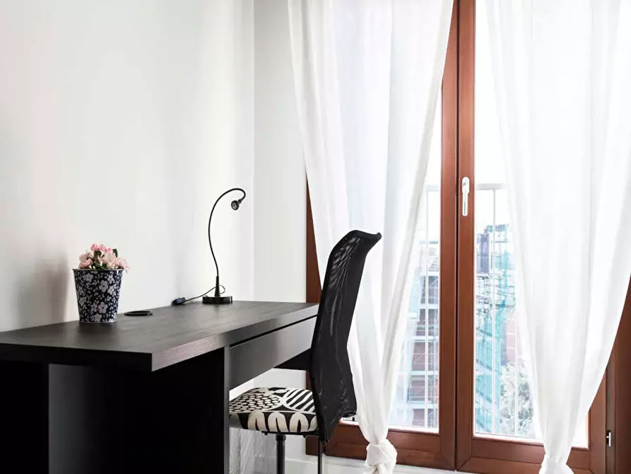 Immagine 5 di Camera in affitto  in Largo Cavalieri di Malta a Milano