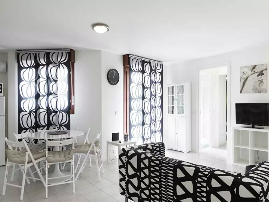 Immagine 10 di Camera in affitto  in Largo Cavalieri di Malta a Milano