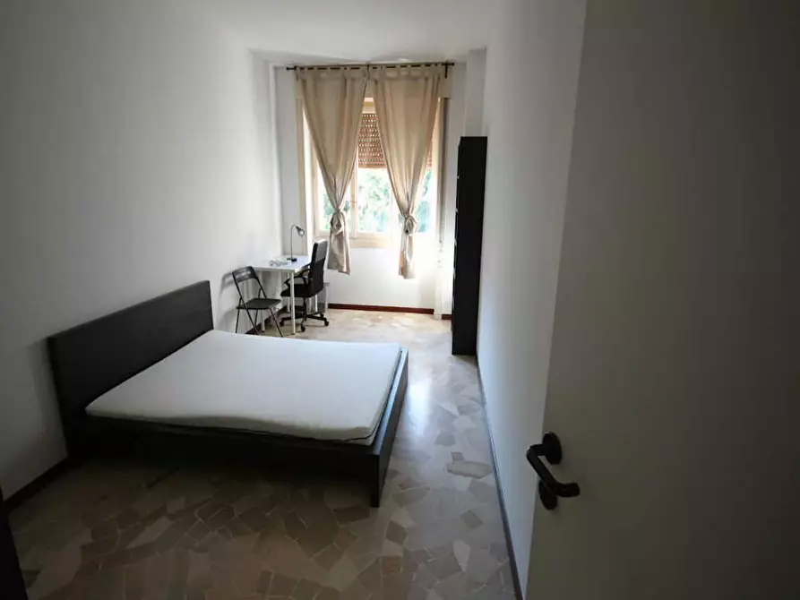 Immagine 3 di Camera in affitto  in Via Raffaello Bertieri a Milano