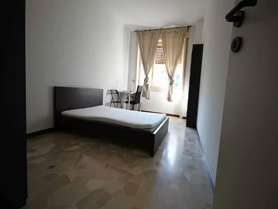 Immagine 2 di Camera in affitto  in Via Raffaello Bertieri a Milano