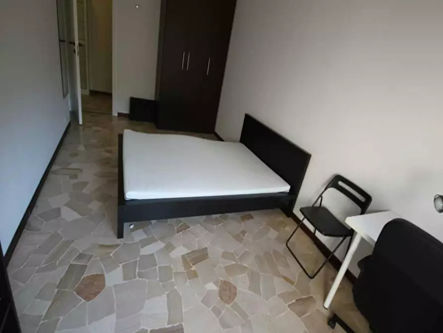 Immagine 1 di Camera in affitto  in Via Raffaello Bertieri a Milano