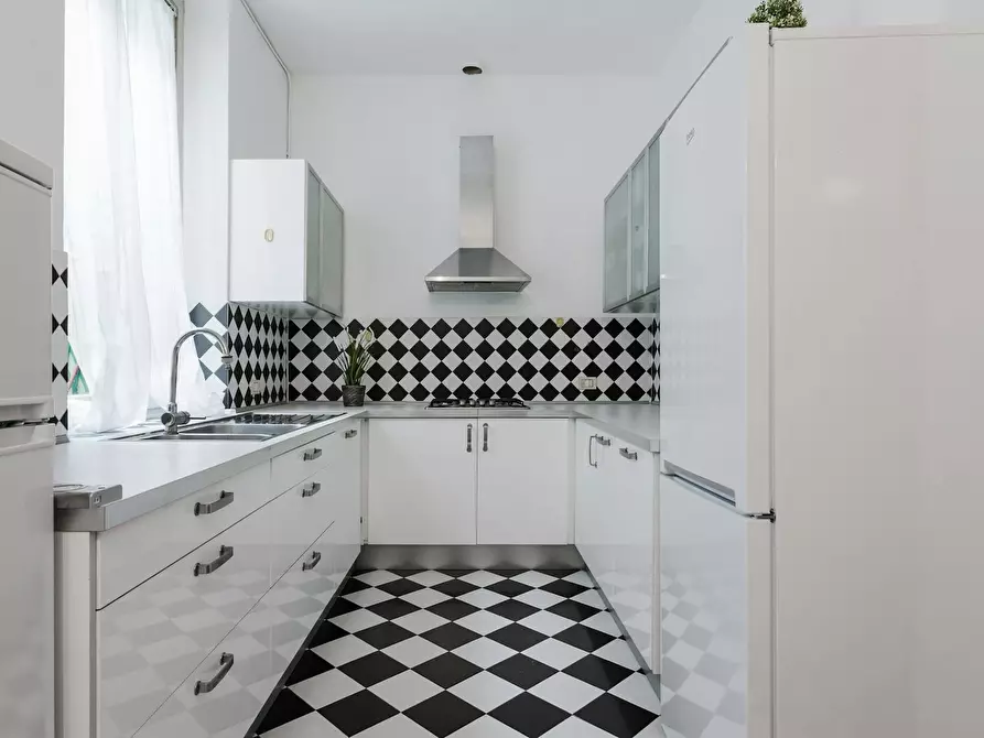 Immagine 5 di Camera in affitto  in Via Rovello a Milano