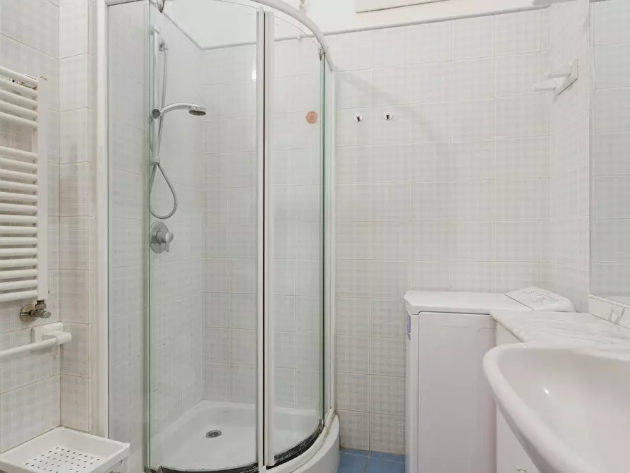 Immagine 9 di Camera in affitto  in Via Rovello a Milano