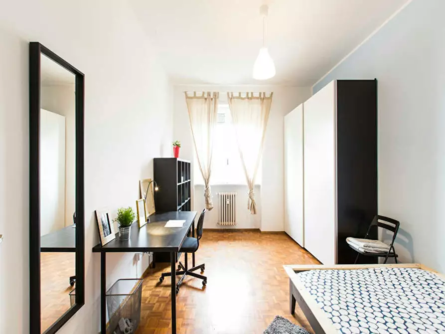 Immagine 3 di Camera in affitto  in Via dei Mandorli a Buccinasco