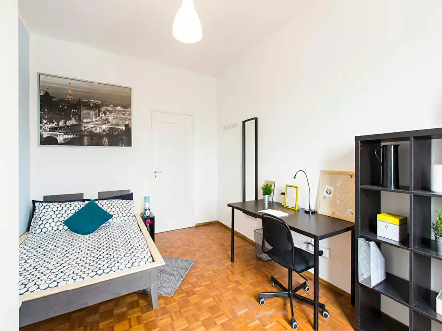 Immagine 2 di Camera in affitto  in Via dei Mandorli a Buccinasco