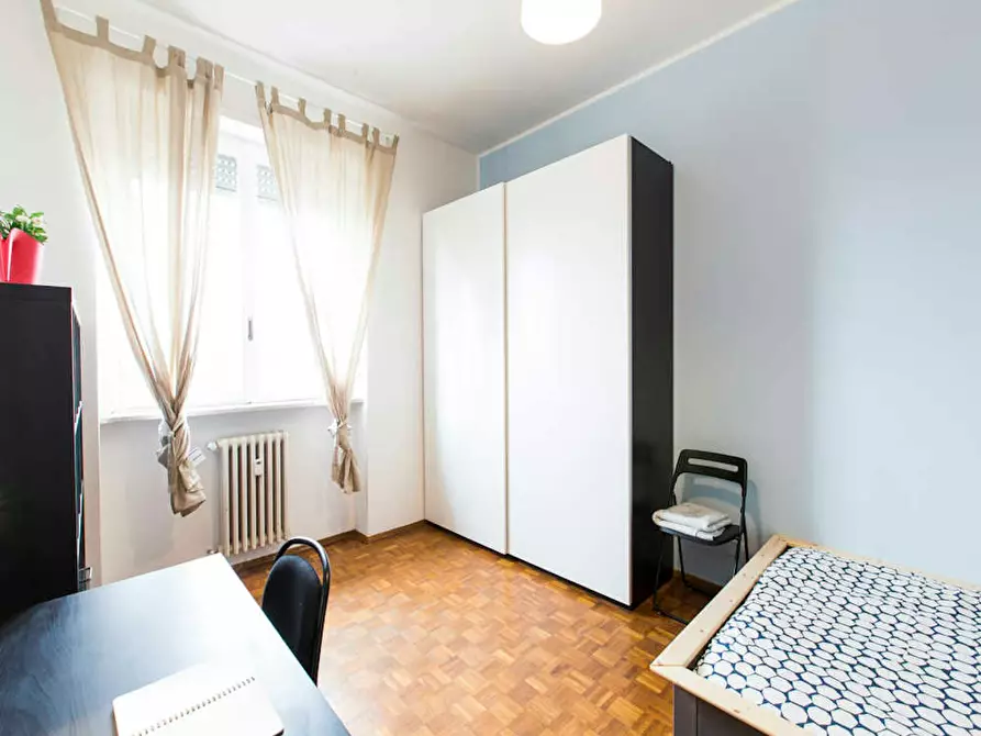 Immagine 5 di Camera in affitto  in Via dei Mandorli a Buccinasco