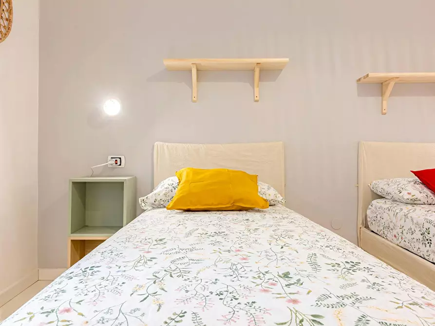 Immagine 2 di Camera condivisa in affitto  in Via Assietta a Milano