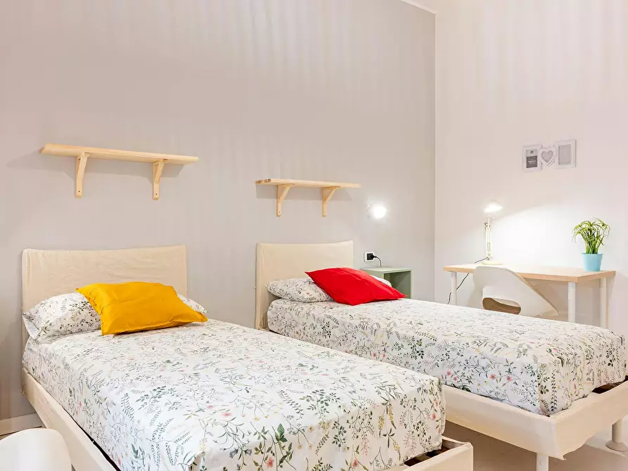 Immagine 7 di Camera condivisa in affitto  in Via Assietta a Milano