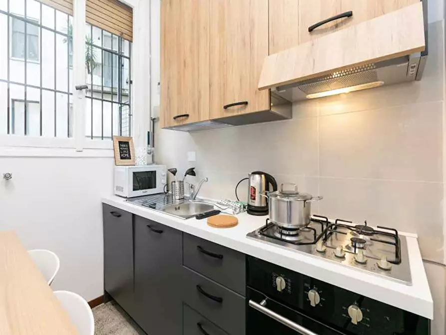 Immagine 10 di Camera in affitto  in Corso di Porta Vittoria a Milano