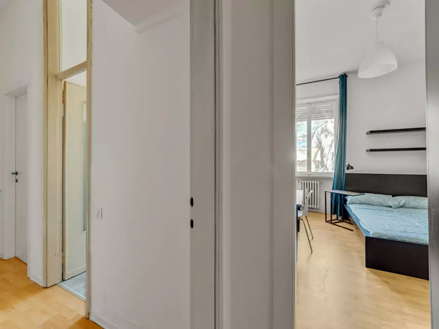 Immagine 5 di Camera in affitto  in Corso di Porta Romana a Milano