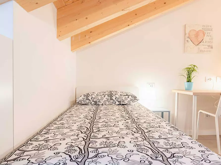 Immagine 10 di Camera condivisa in affitto  in Viale Monza a Milano