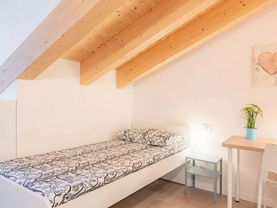 Immagine 8 di Camera condivisa in affitto  in Viale Monza a Milano