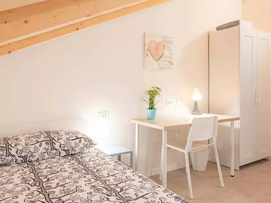 Immagine 9 di Camera condivisa in affitto  in Viale Monza a Milano