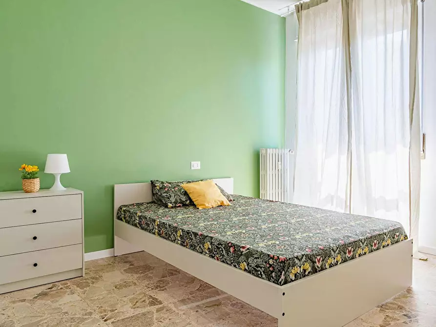 Immagine 3 di Camera in affitto  in Via Giambattista Tiepolo a Cinisello Balsamo