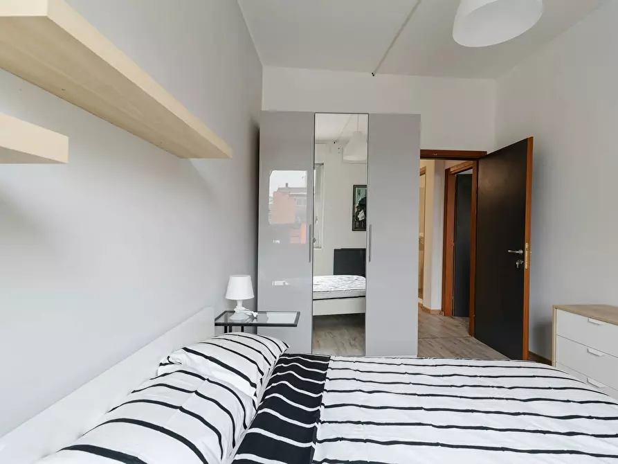 Immagine 1 di Camera in affitto  in Via Ernesto Breda a Milano