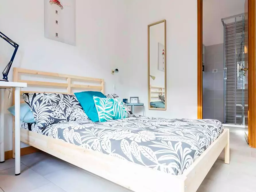 Immagine 1 di Camera in affitto  in Via Fiume delle Perle a Roma