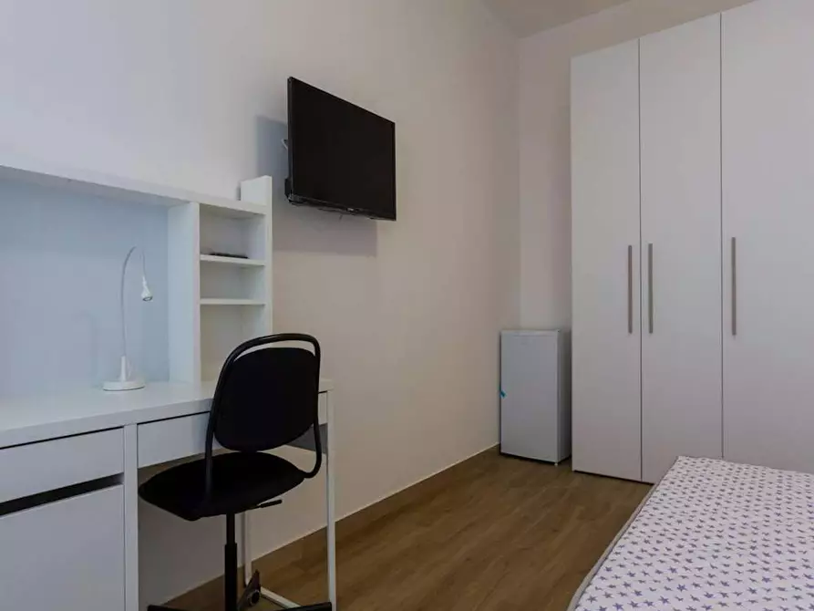 Immagine 7 di Camera in affitto  in Viale San Gimignano a Milano