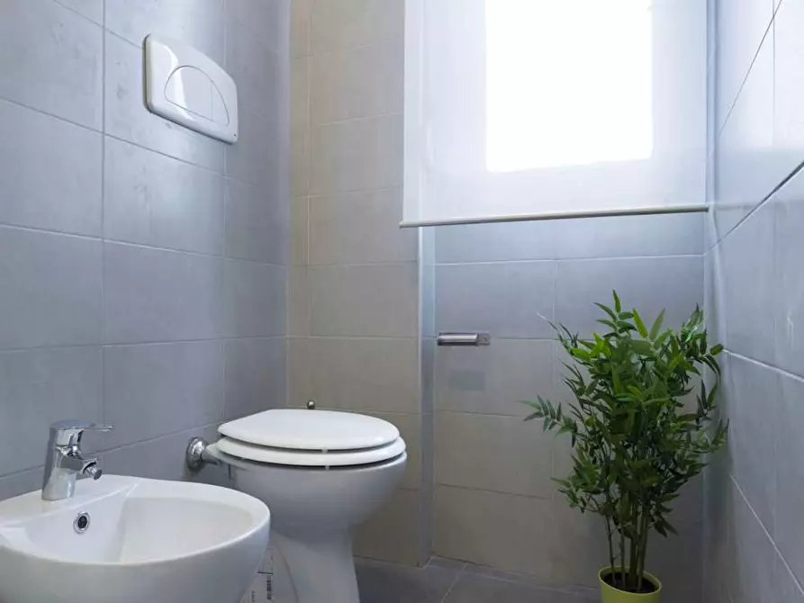 Immagine 10 di Camera in affitto  in Viale Giovanni da Cermenate a Milano