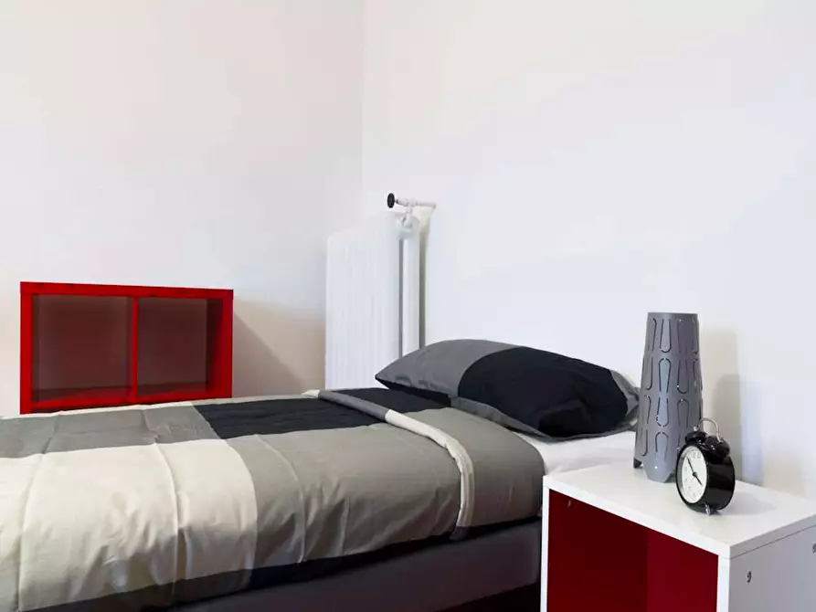 Immagine 2 di Camera in affitto  in Viale Giovanni da Cermenate a Milano