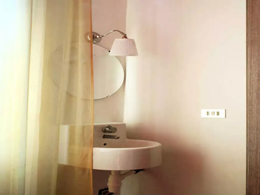 Immagine 9 di Camera in affitto  in Via Salvatore Barzilai a Milano