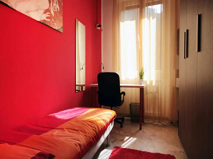 Immagine 3 di Camera in affitto  in Via Salvatore Barzilai a Milano